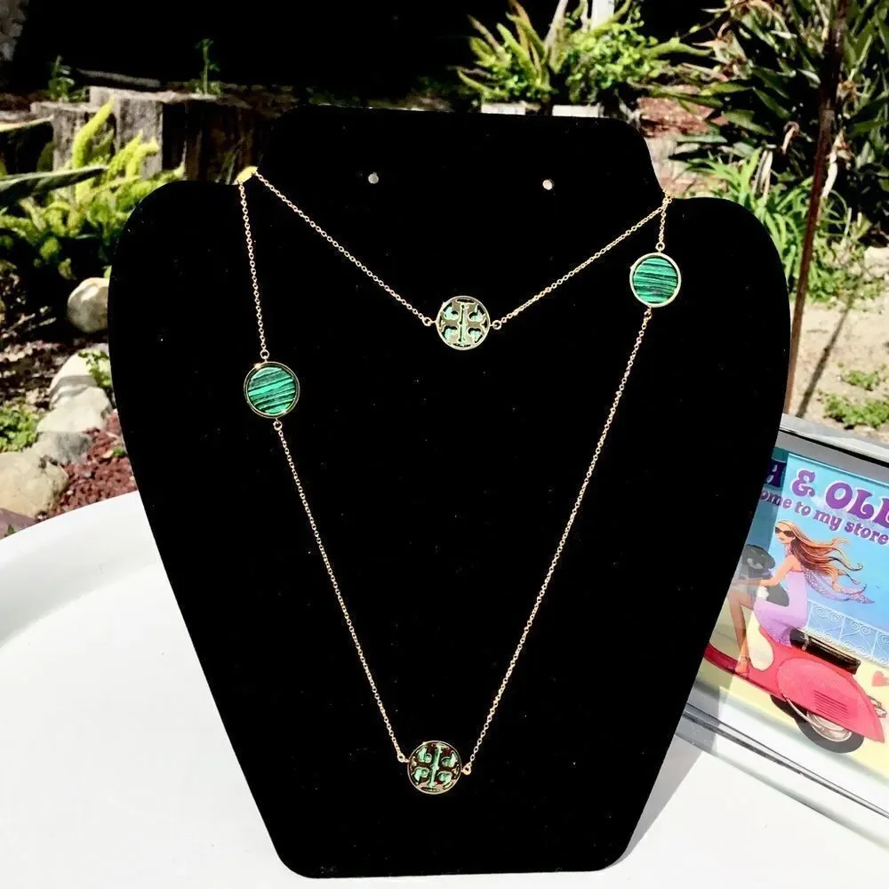 TORY BURCH DOUBLE T LOGO / MALACHITE NECKLACE